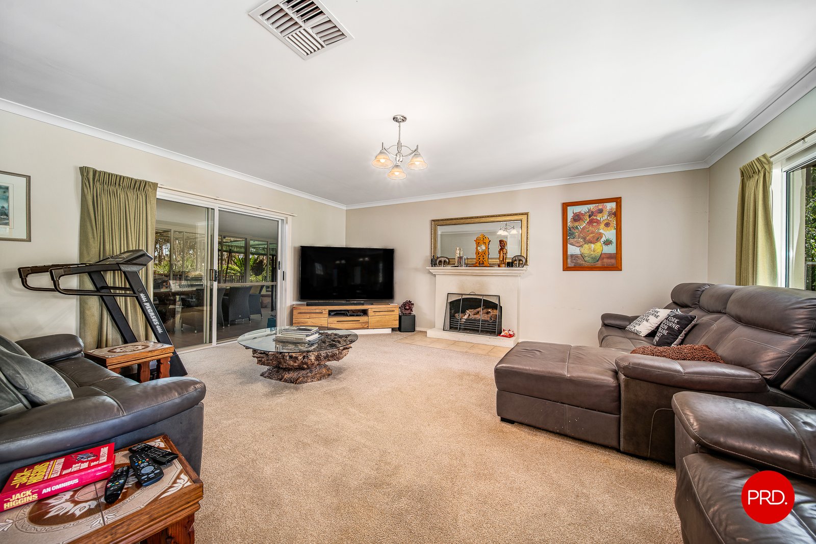 28 Braeside Drive JUNORTOUN 3