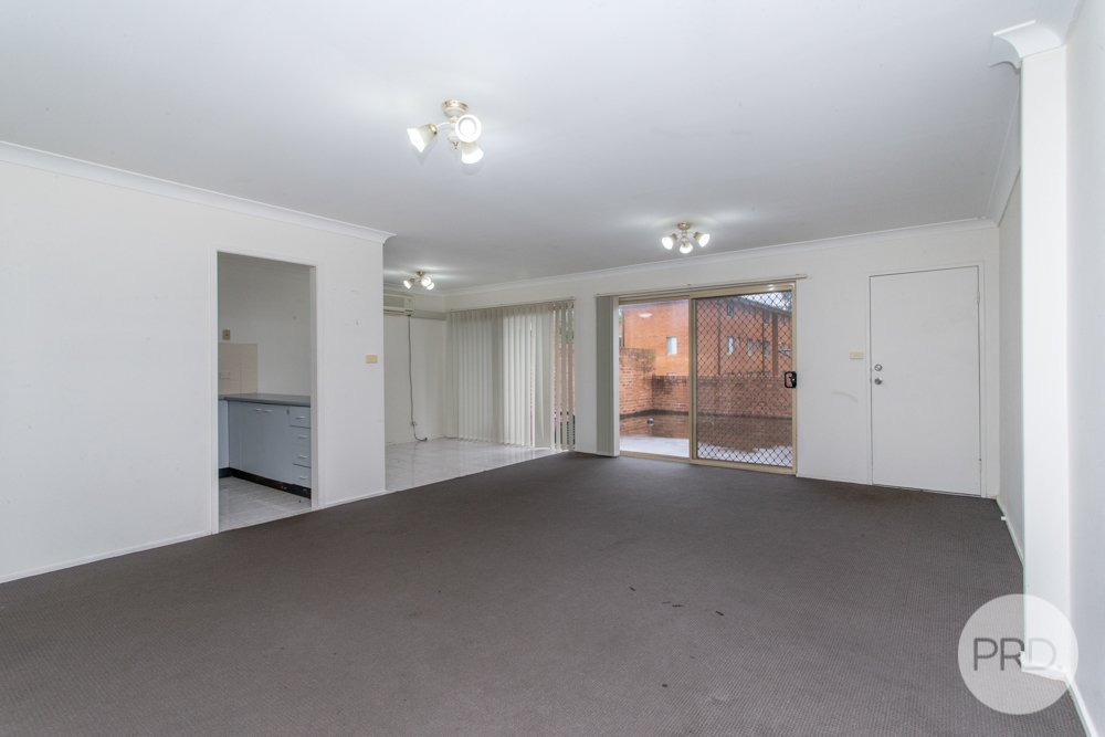 2/8 Bringelly Road KINGSWOOD 4