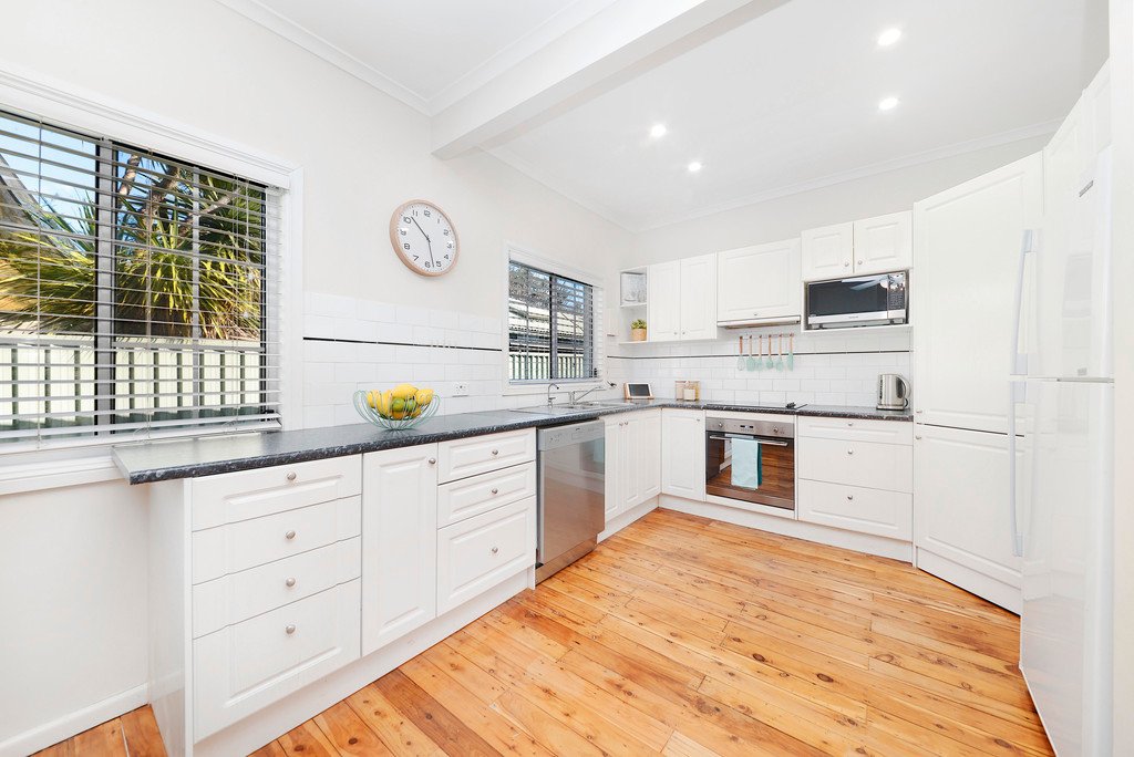 28 Burke Street CHIFLEY 3