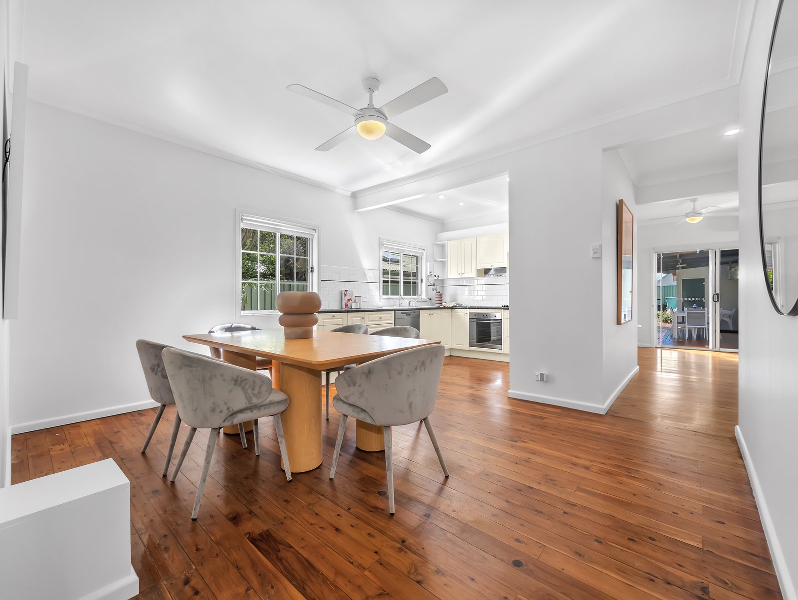 28 Burke Street CHIFLEY 2
