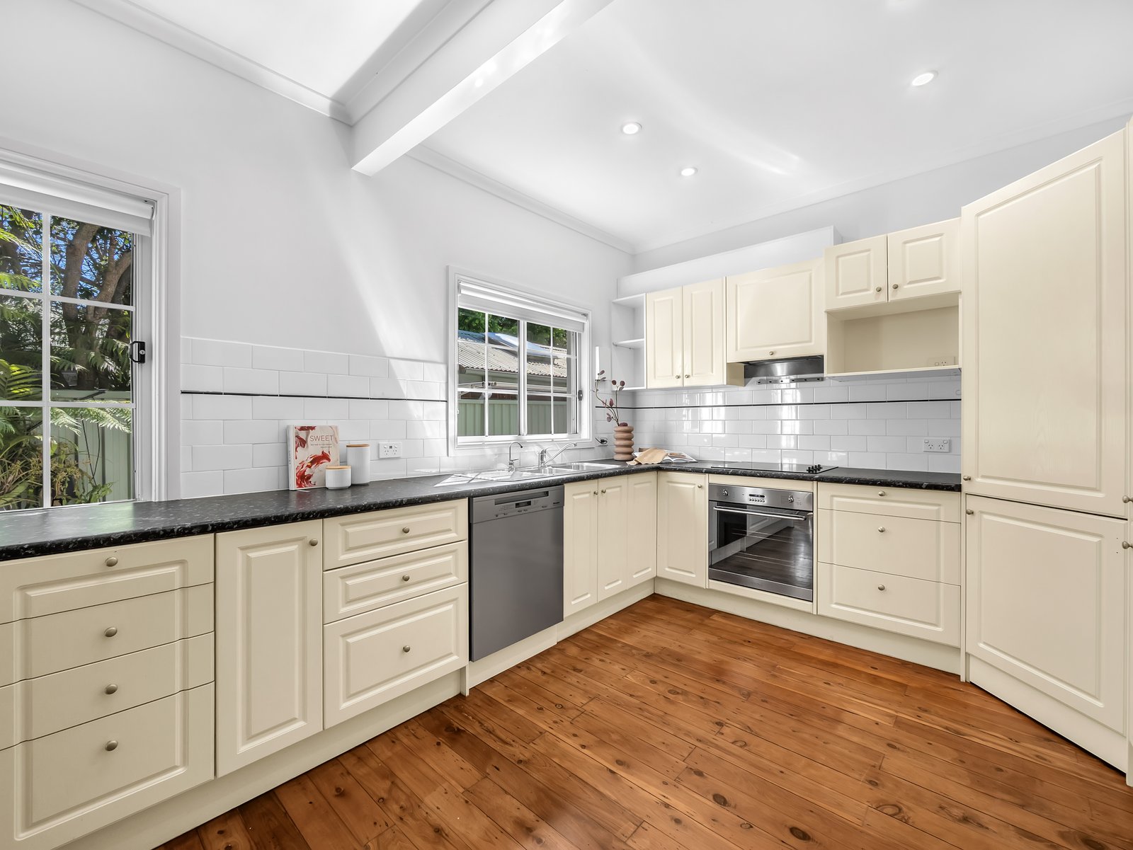 28 Burke Street CHIFLEY 3