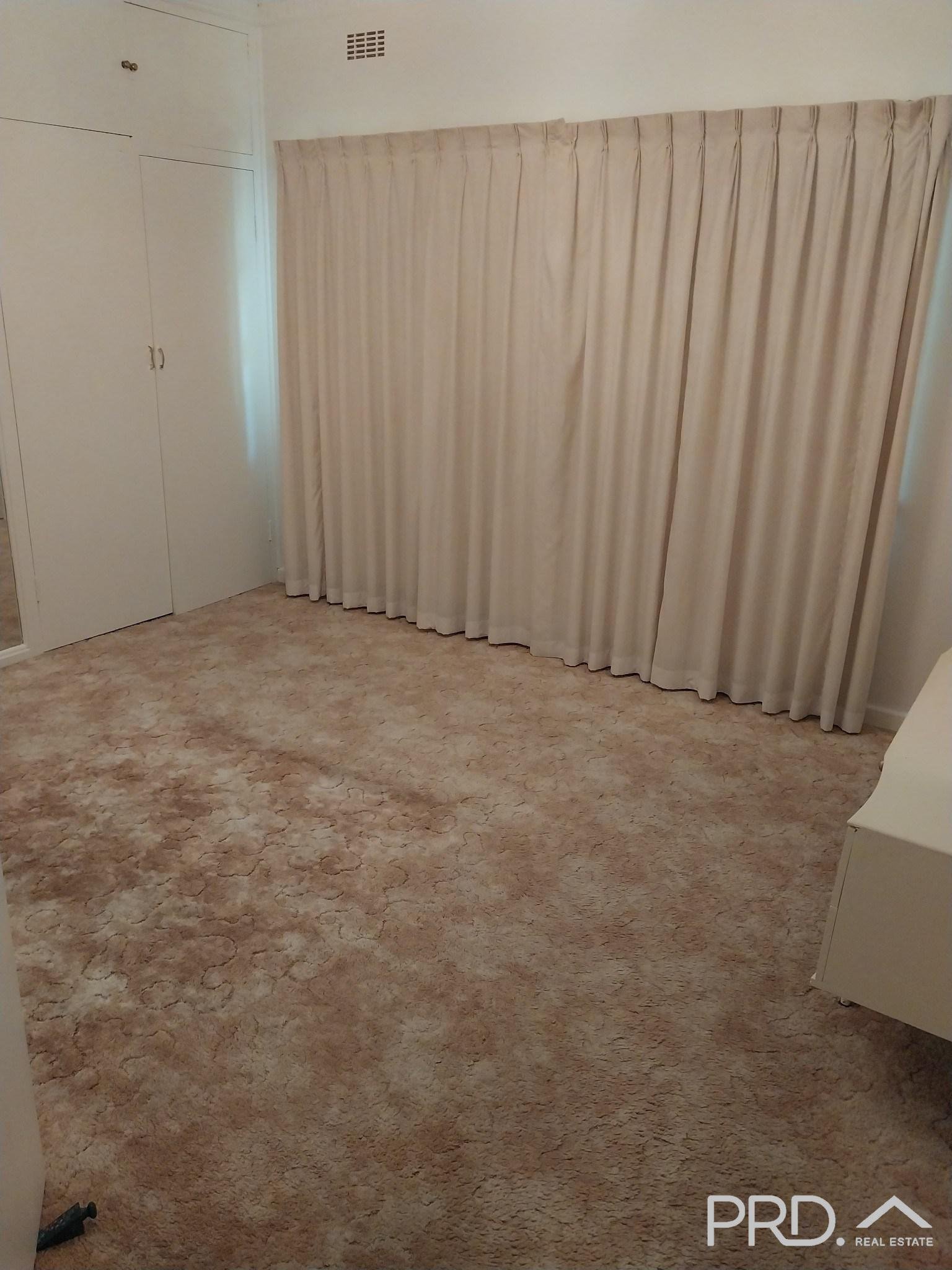 28 Burtundy Road DARETON 7