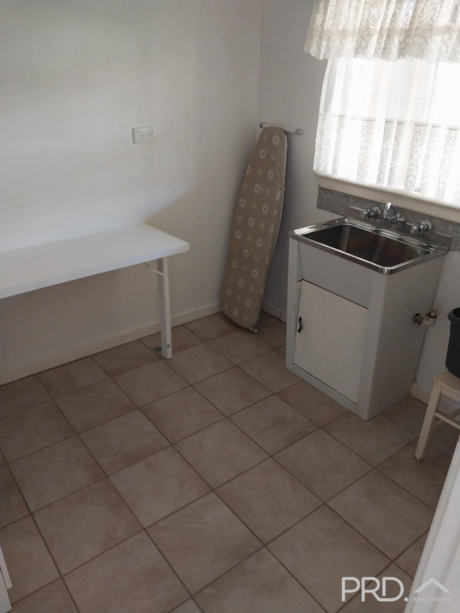 28 Burtundy Road DARETON 10