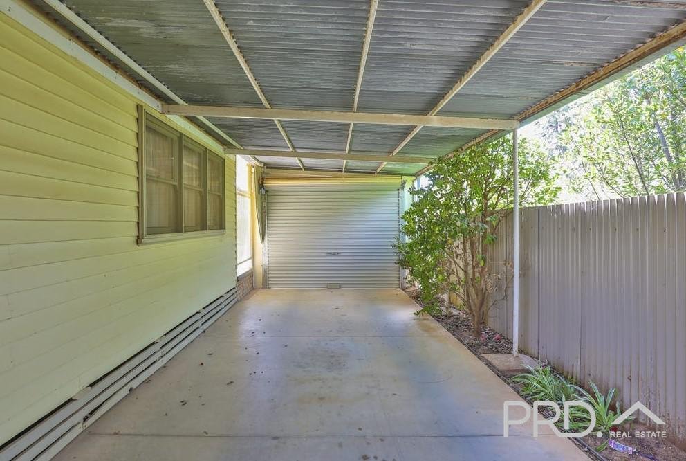 28 Burtundy Road DARETON 11