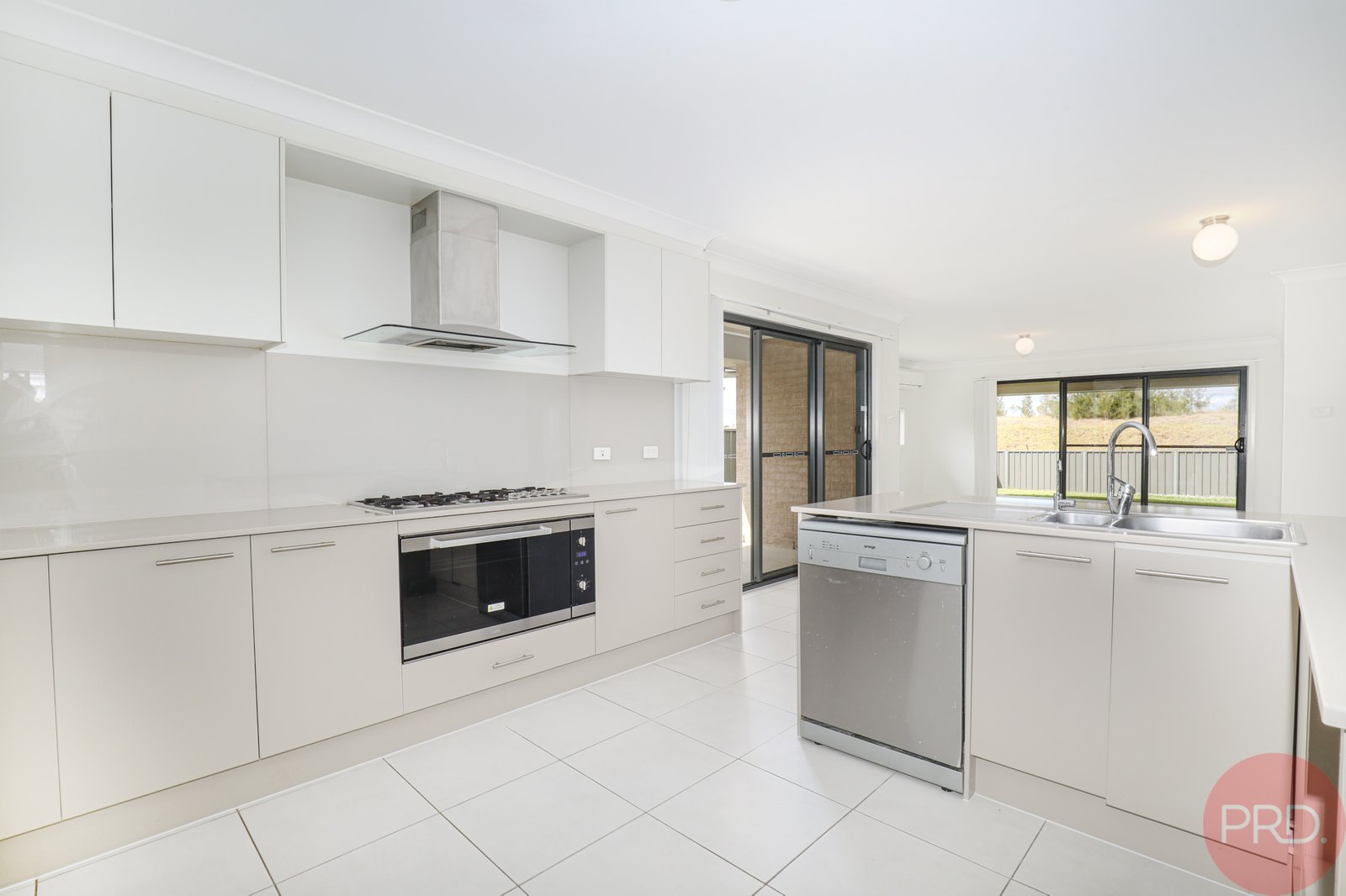 28 Cagney Road RUTHERFORD 5