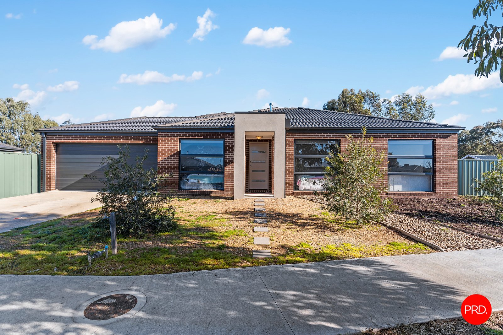 28 Camden Way STRATHFIELDSAYE 1