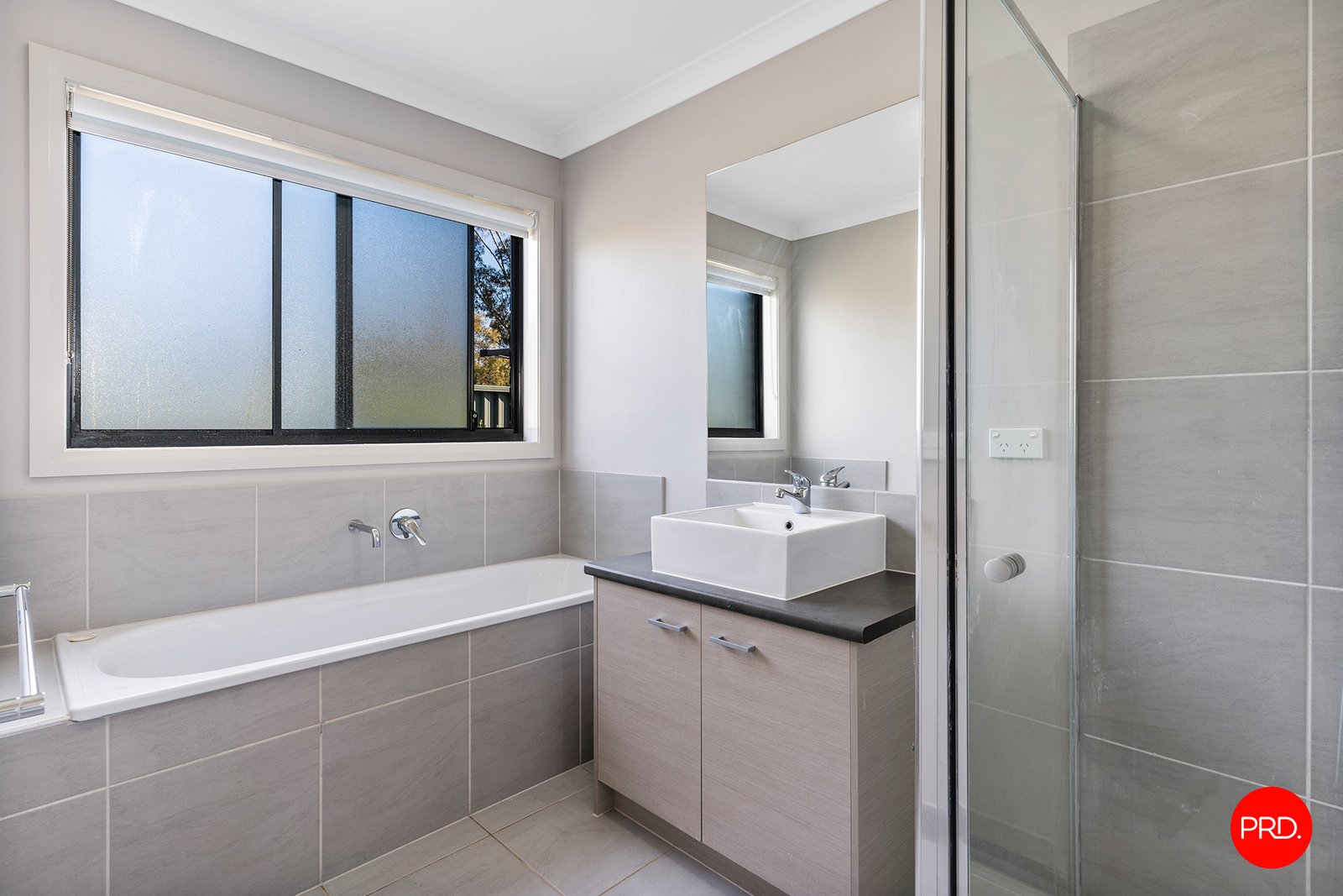 28 Camden Way STRATHFIELDSAYE 14