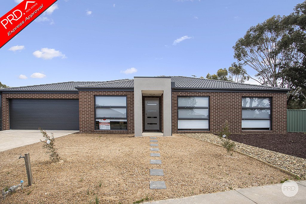 28 Camden Way STRATHFIELDSAYE 1