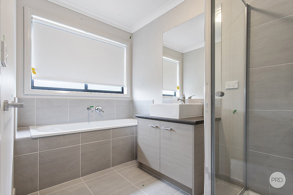 28 Camden Way STRATHFIELDSAYE 10