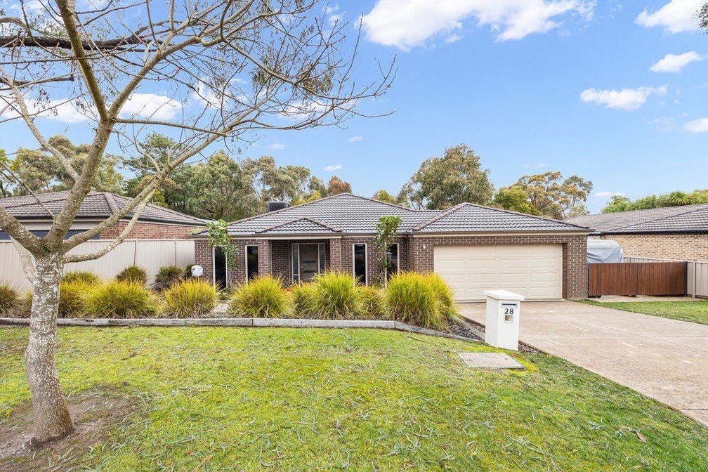 28 Canadian Springs Drive CANADIAN 1