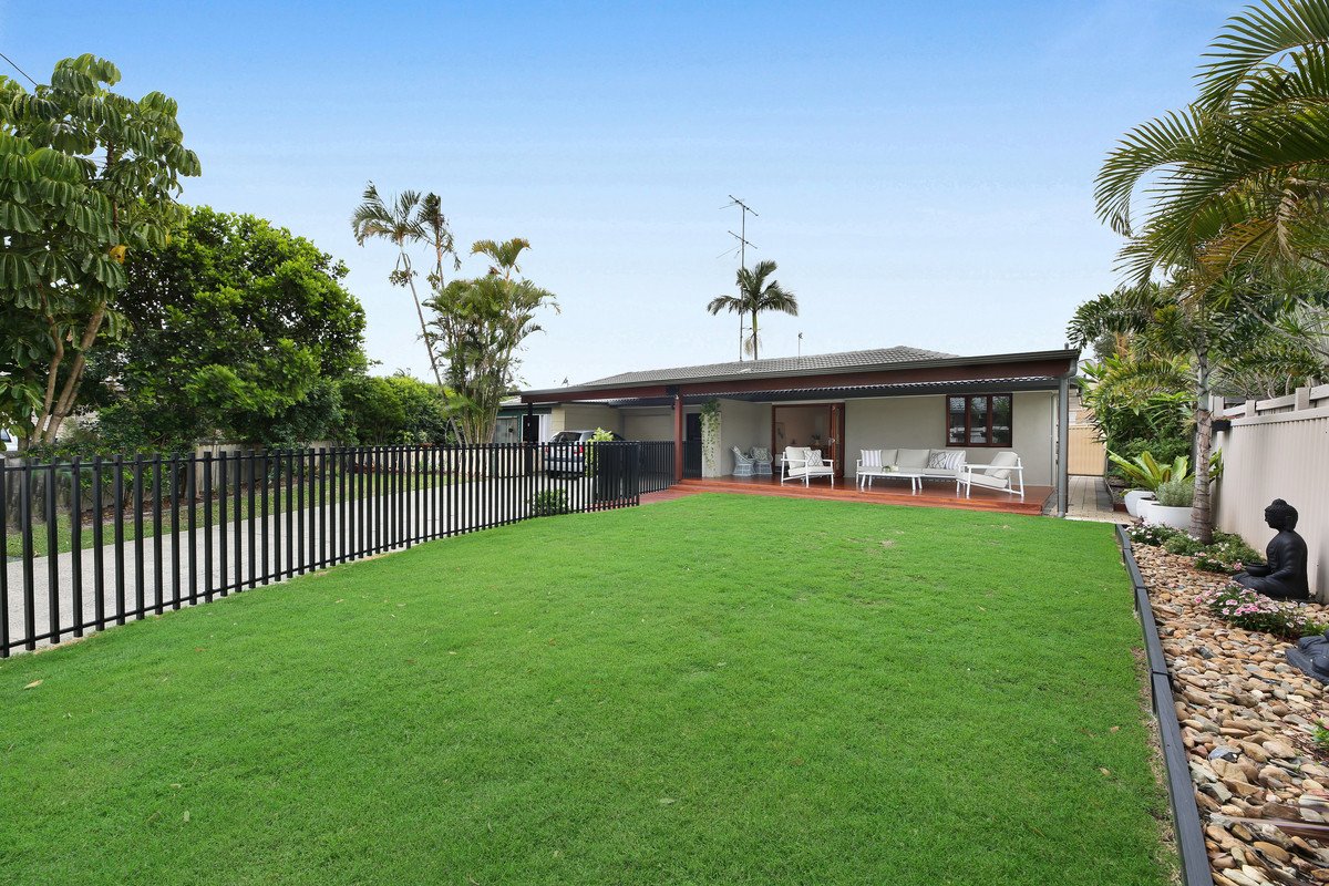 2/8 Cantwell Court Miami 4
