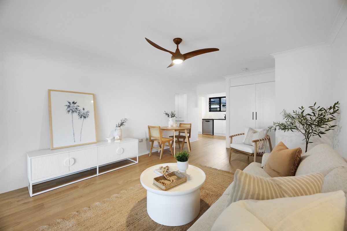 2/8 Cantwell Court Miami 7