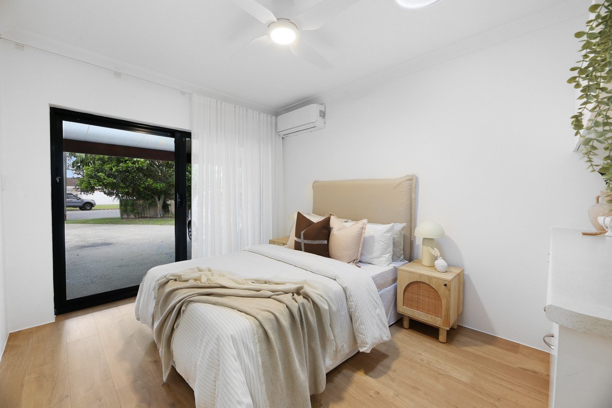 2/8 Cantwell Court Miami 17