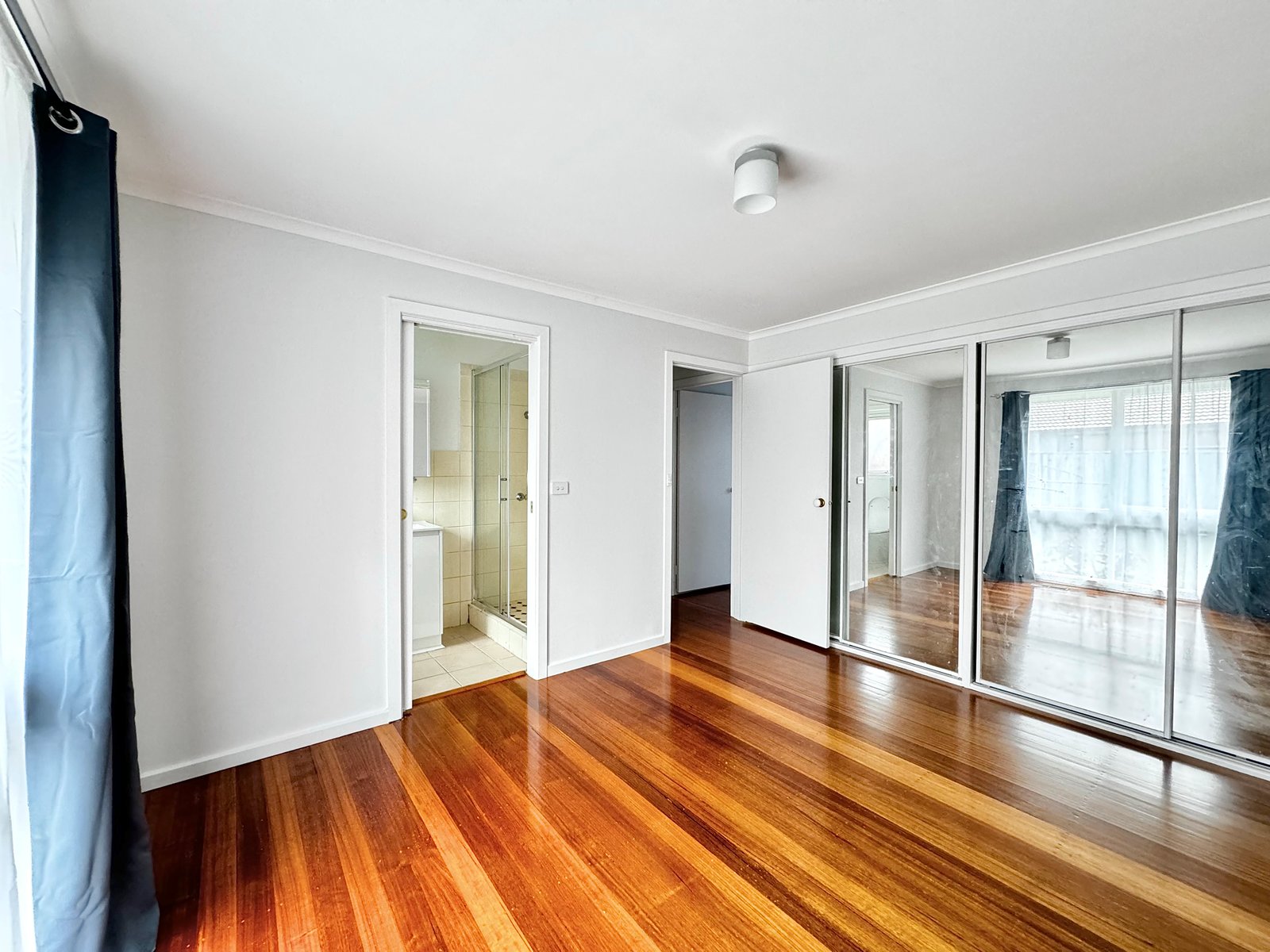 Gallery: 28 Carbine Avenue