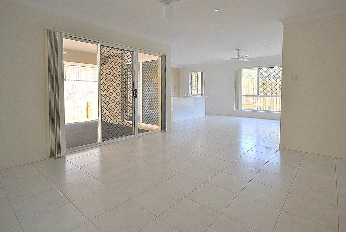 28 Carmen Court OXENFORD 5