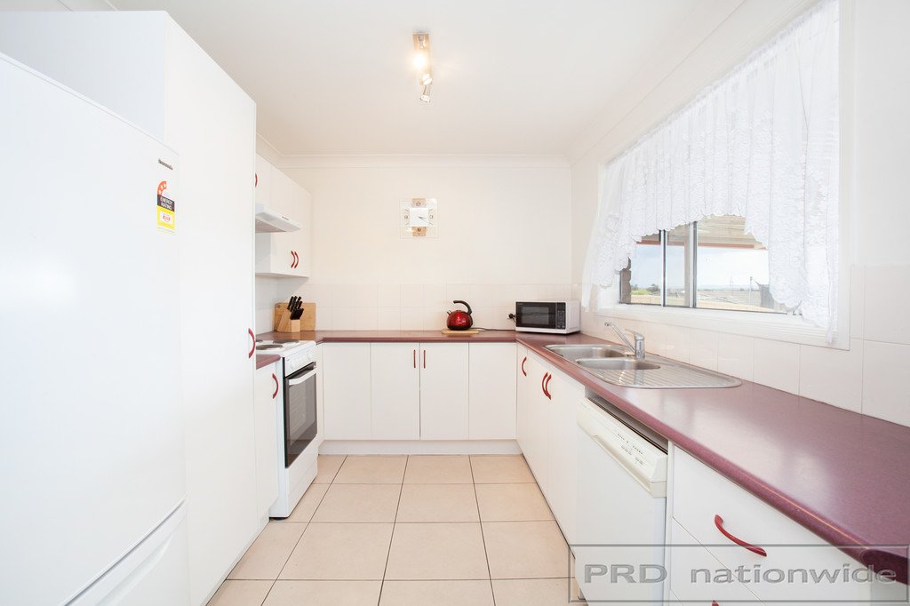 28 Carroll Ave  RUTHERFORD 14