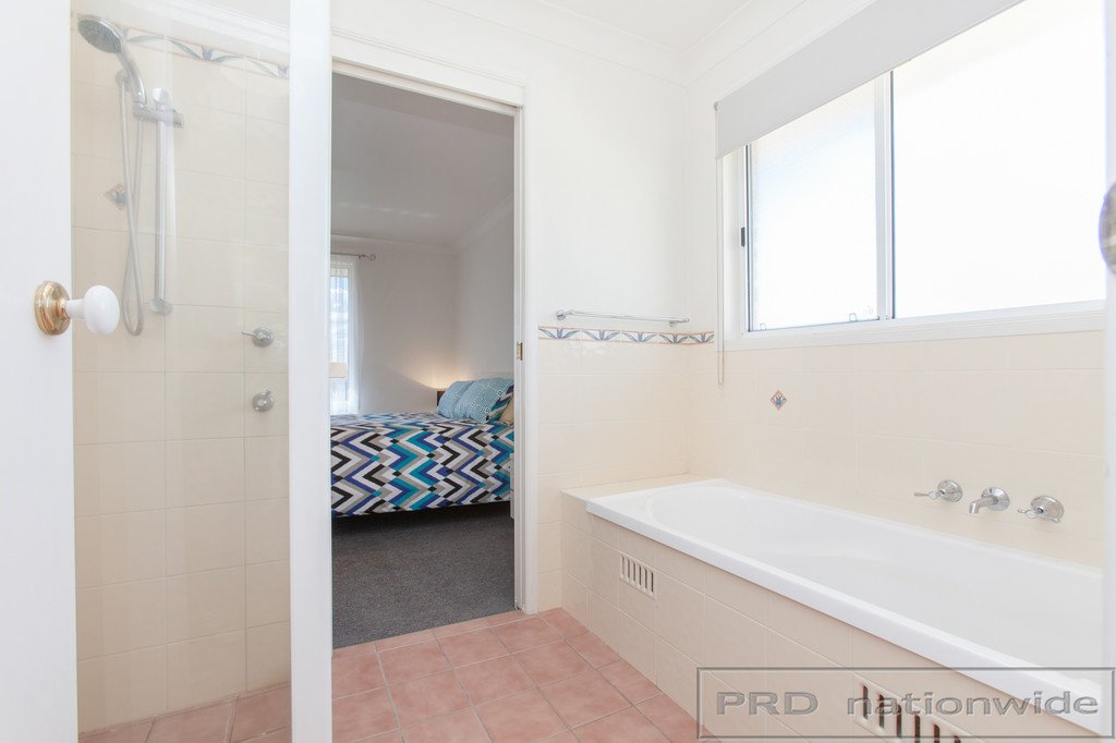 28 Carroll Ave  RUTHERFORD 16