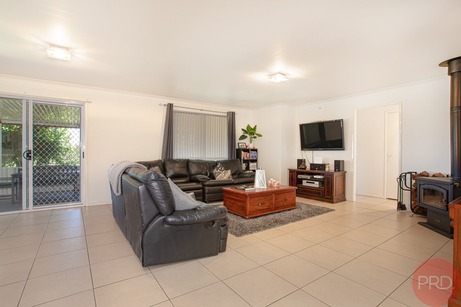 28 Carroll Avenue RUTHERFORD 4