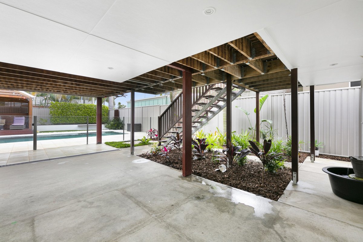 28 Chainey Avenue MIAMI 25