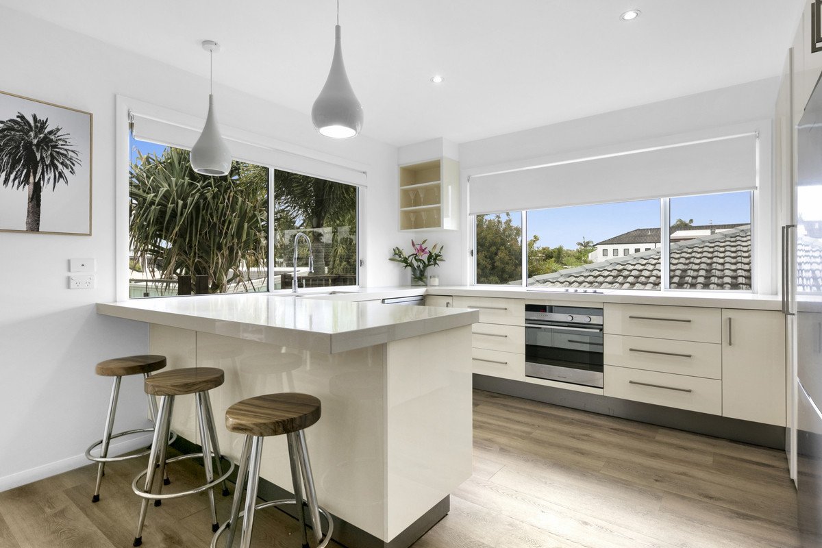 28 Chainey Avenue MIAMI 22