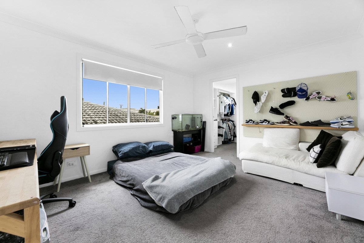 28 Chainey Avenue MIAMI 7