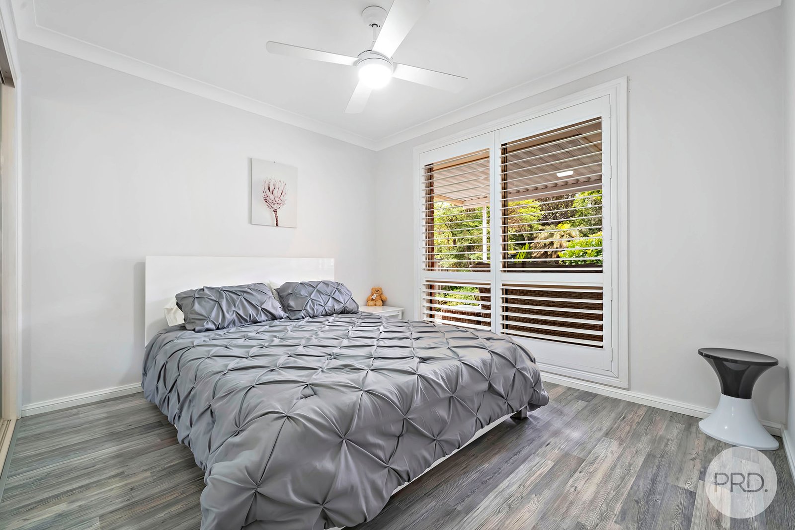 2/8 Charthouse Avenue CORLETTE 9