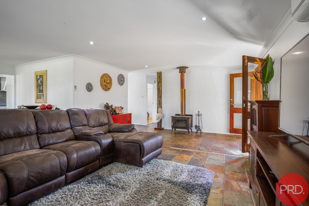 28 Chidley Crescent METFORD 5