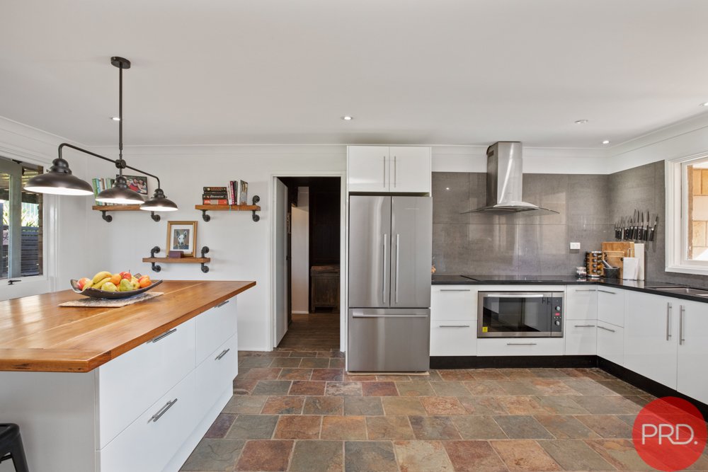 28 Chidley Crescent METFORD 8