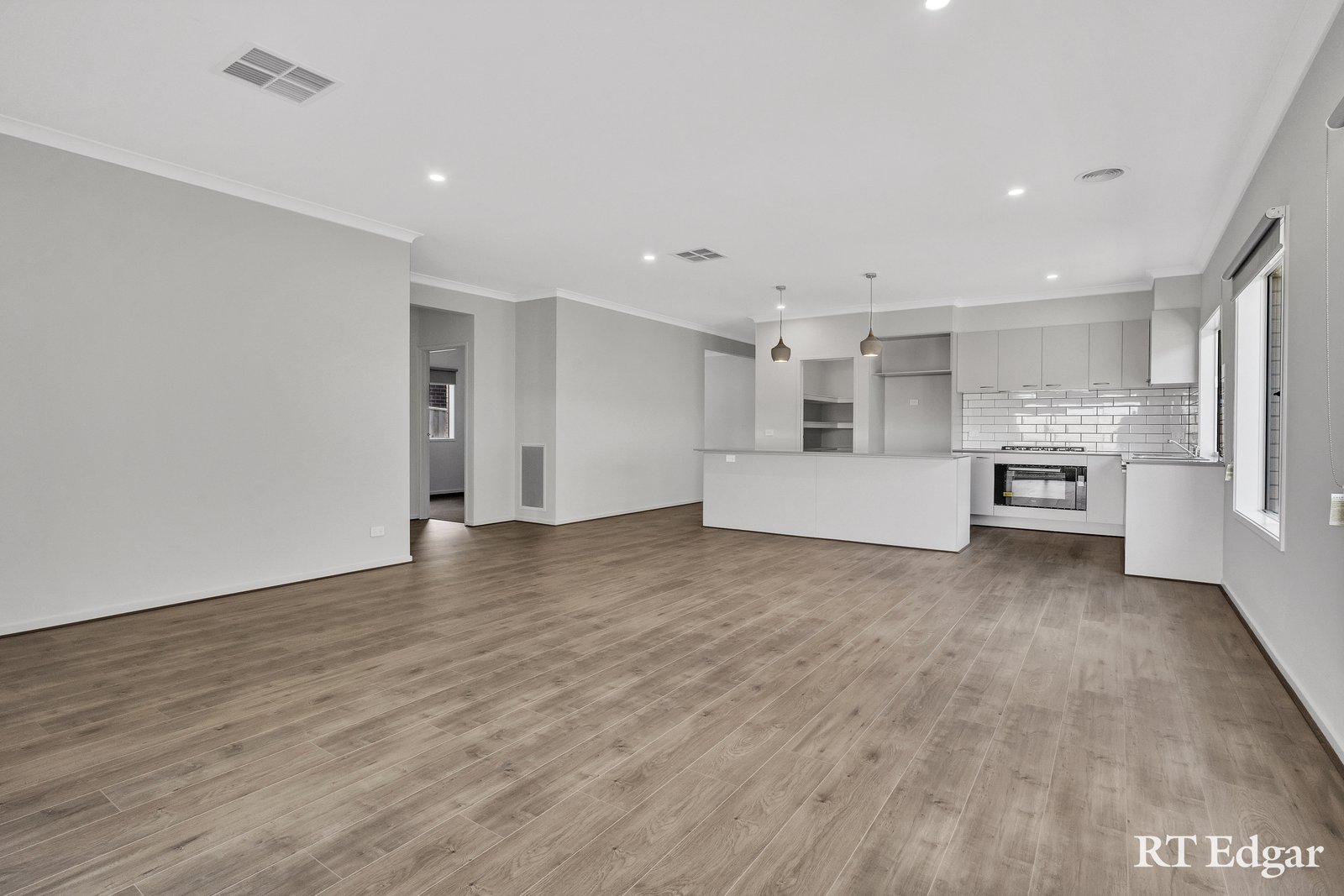 Real Estate and Property in 28 Chisel Avenue, Kyneton, VIC