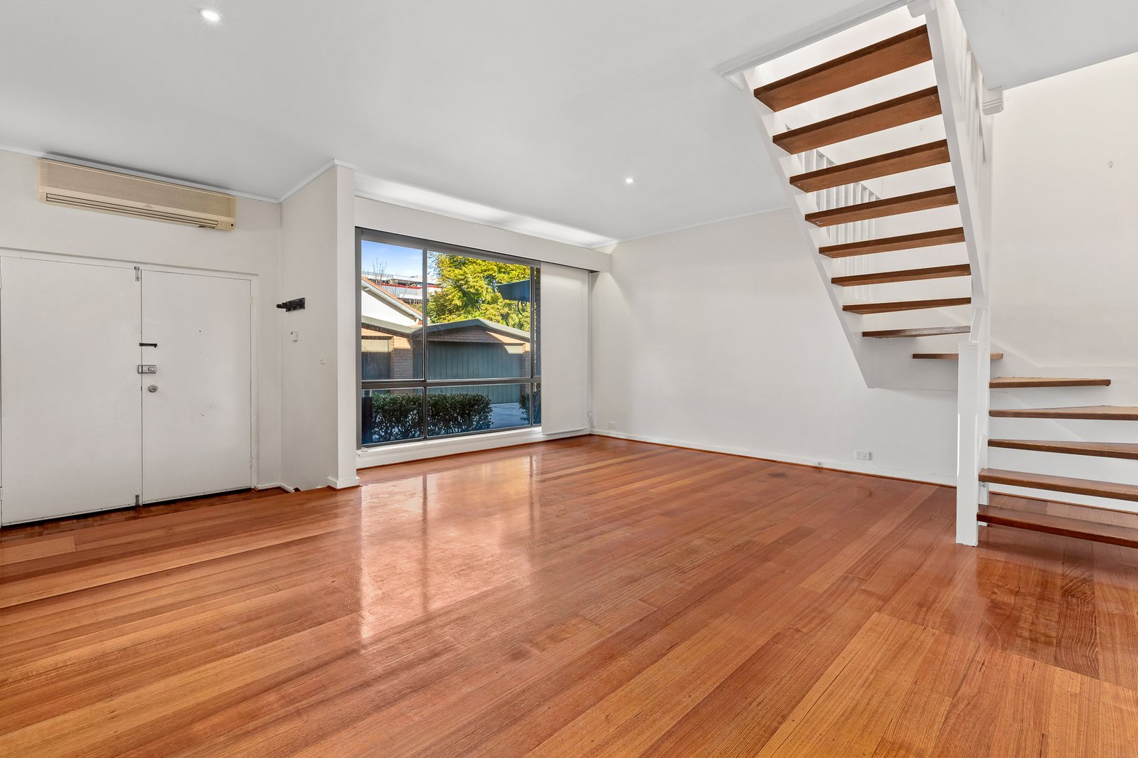 Gallery: 2/8 Clarkson Avenue