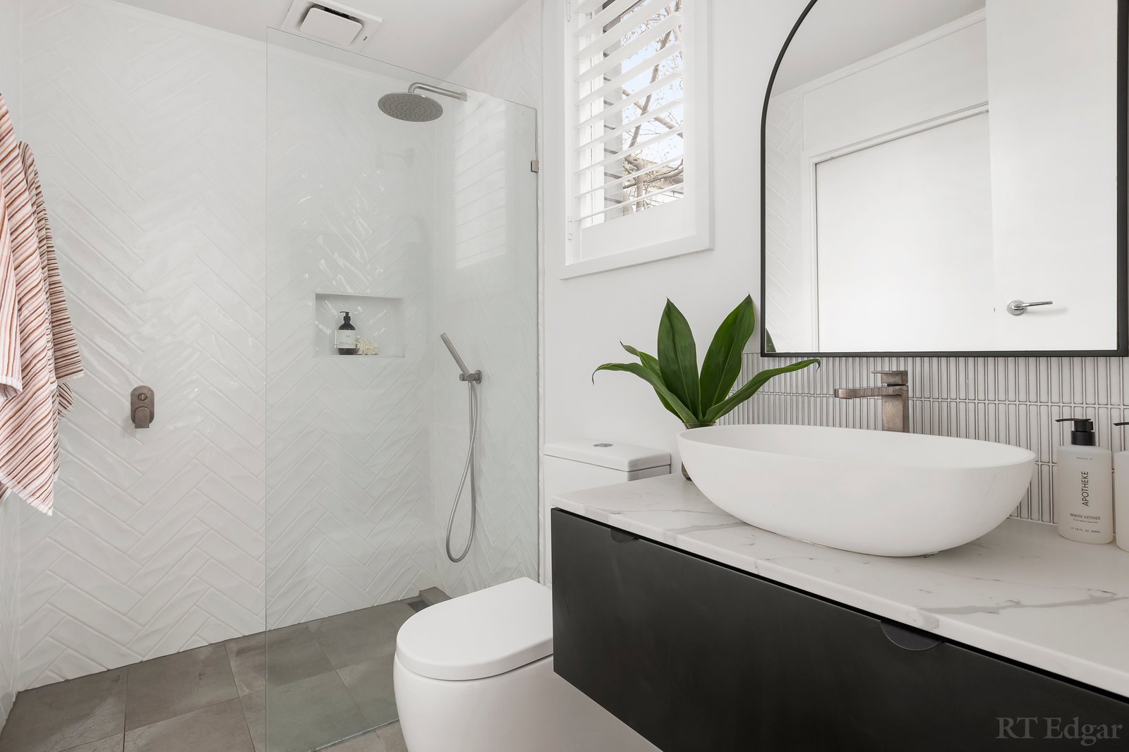 Real Estate and Property in 2/8 Cooloongatta Road, Camberwell, VIC