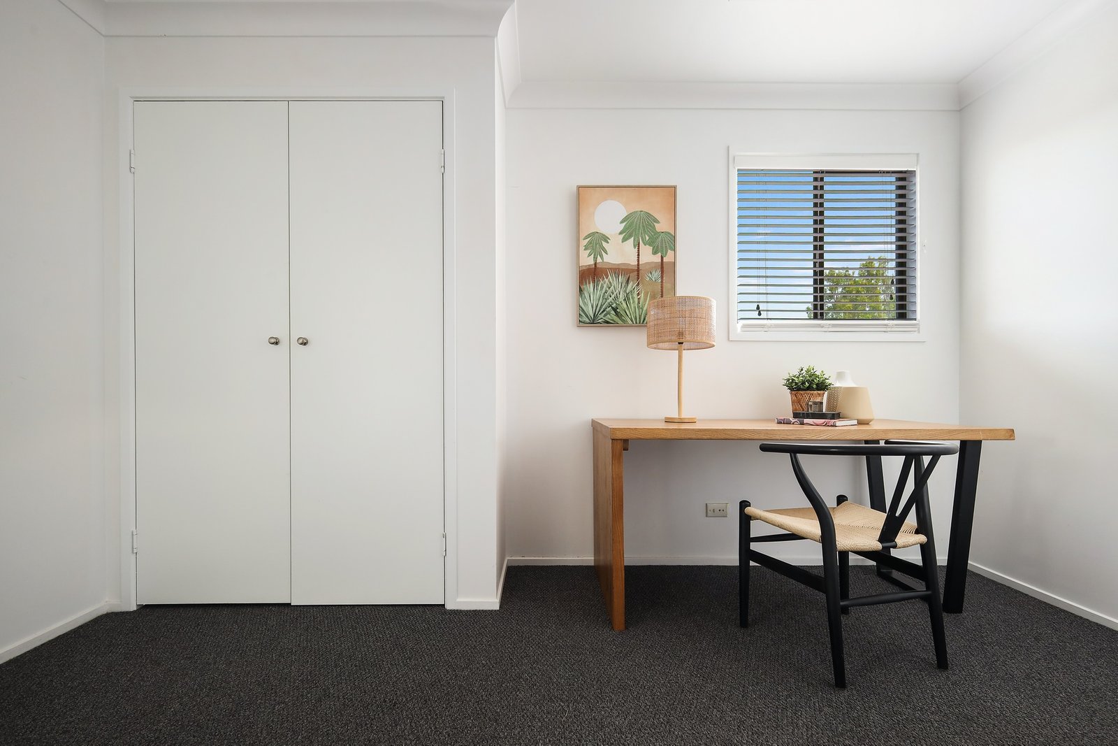 2/8 Corunna Crescent ASHMORE 11