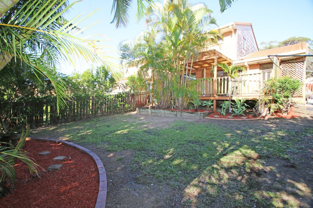 2/8 Corunna Crescent ASHMORE 9