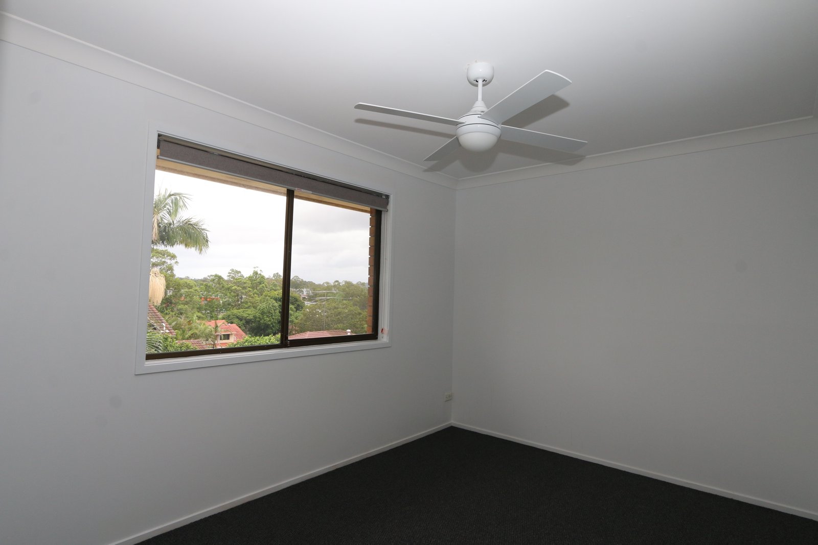 2/8 Corunna Crescent ASHMORE 5