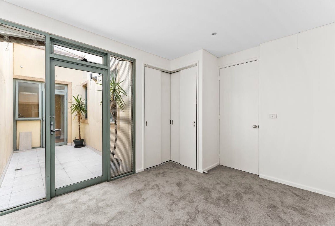 Gallery: 2/8 Court House Place