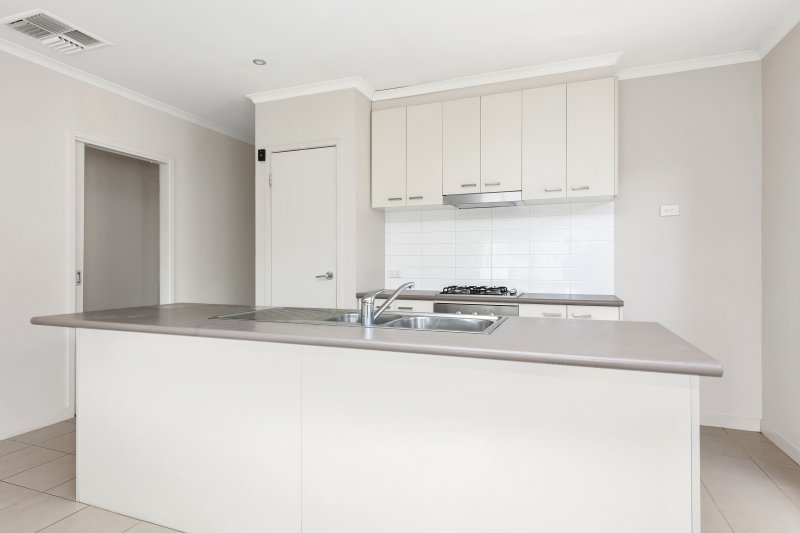 Gallery: 28 Creekstone Drive