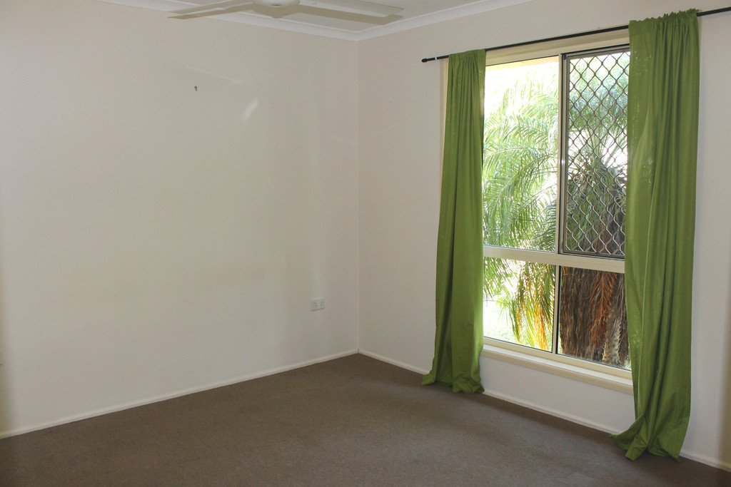 28 Crest Avenue BOYNE ISLAND 10
