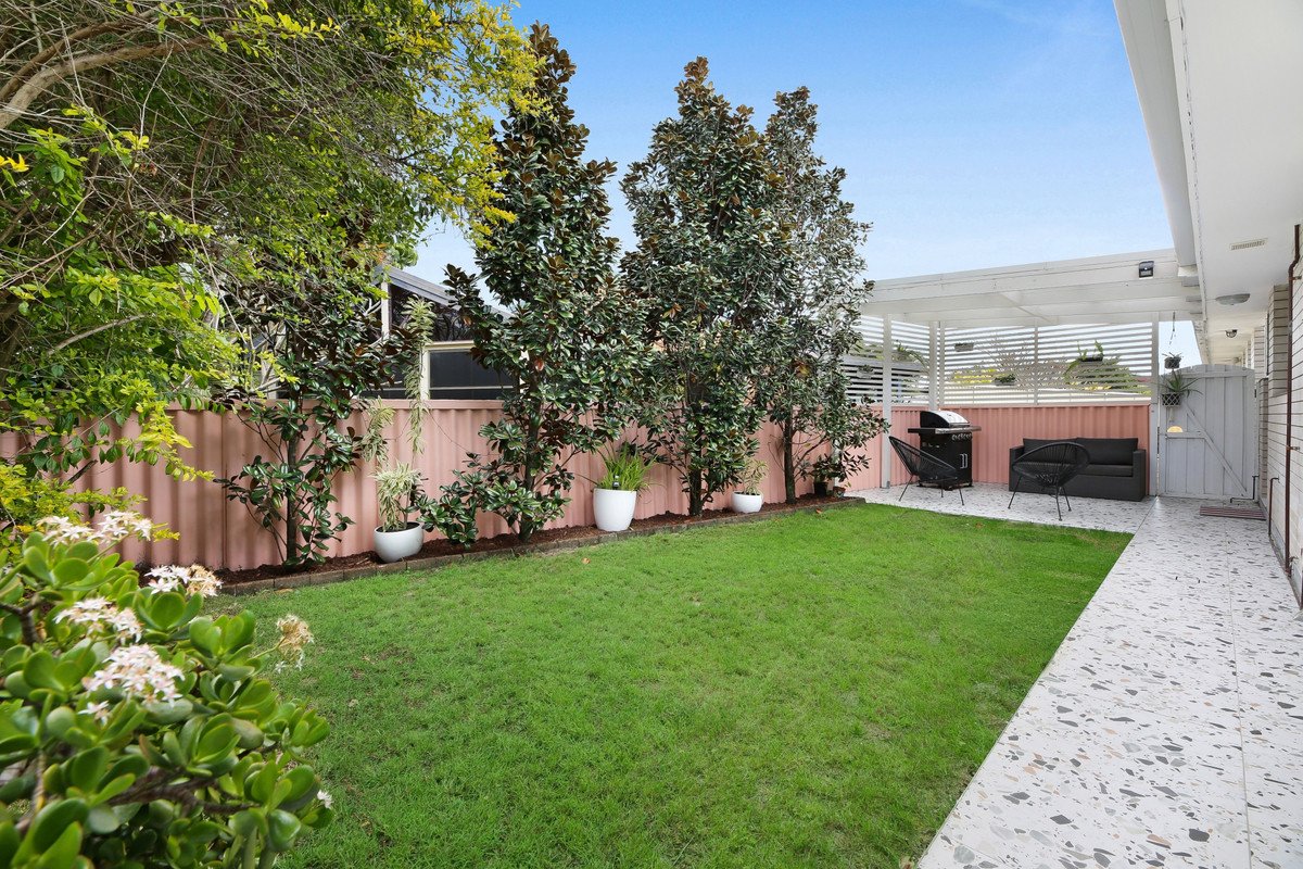 2/8 Crisp Court MIAMI 2