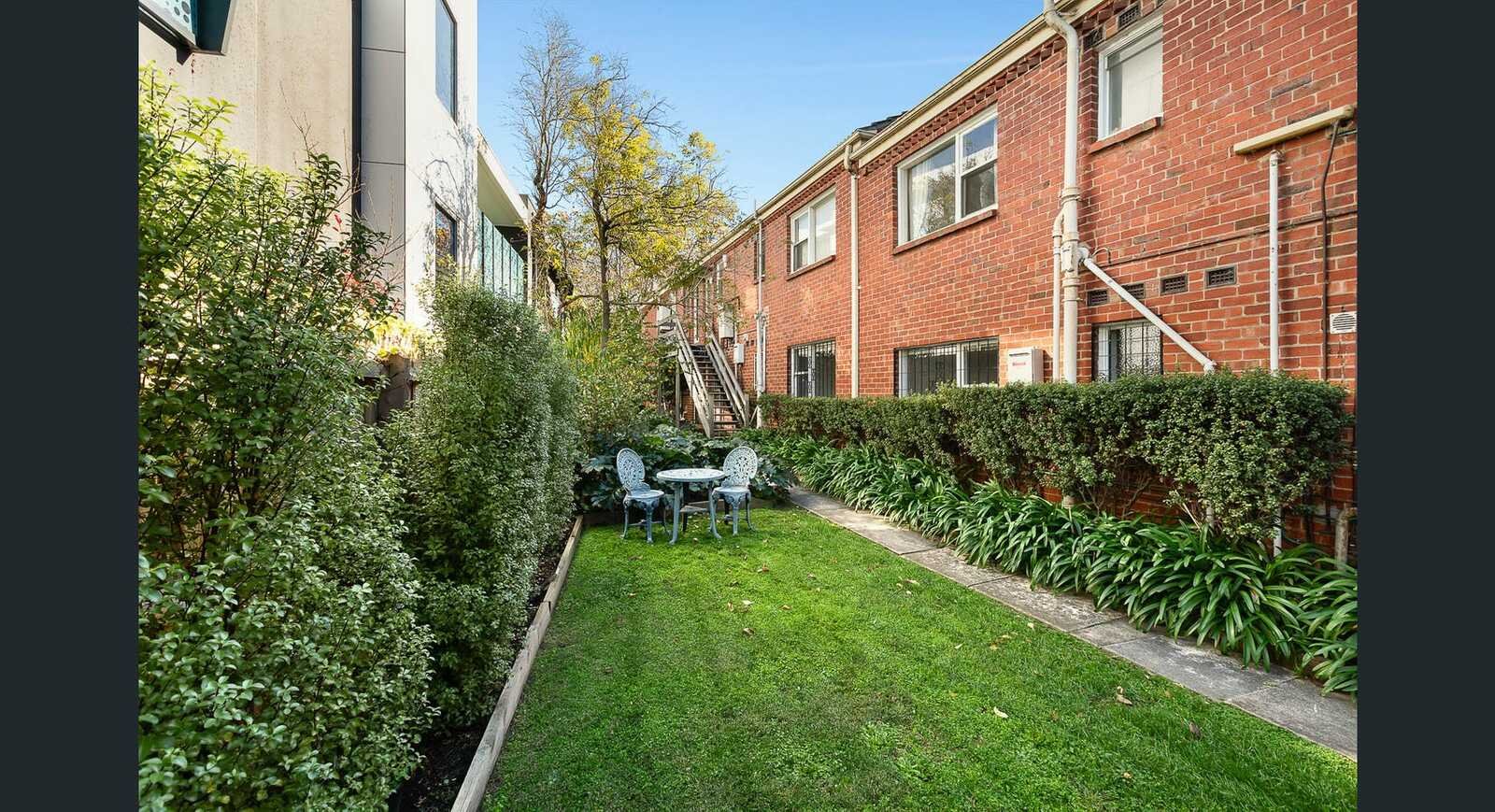 2/8 Cromwell Road, South Yarra, 3141