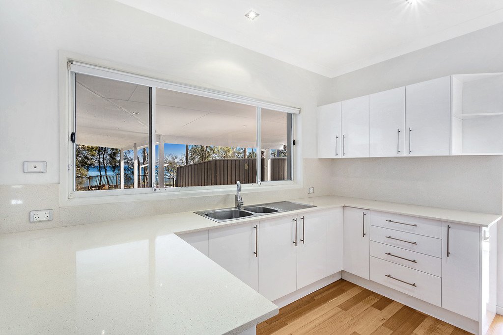 28 Danalene Parade CORLETTE 7