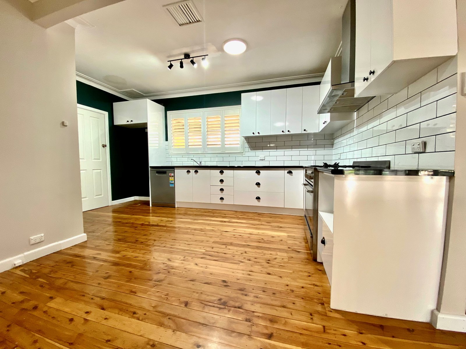 28 Darrell Road CALALA 5