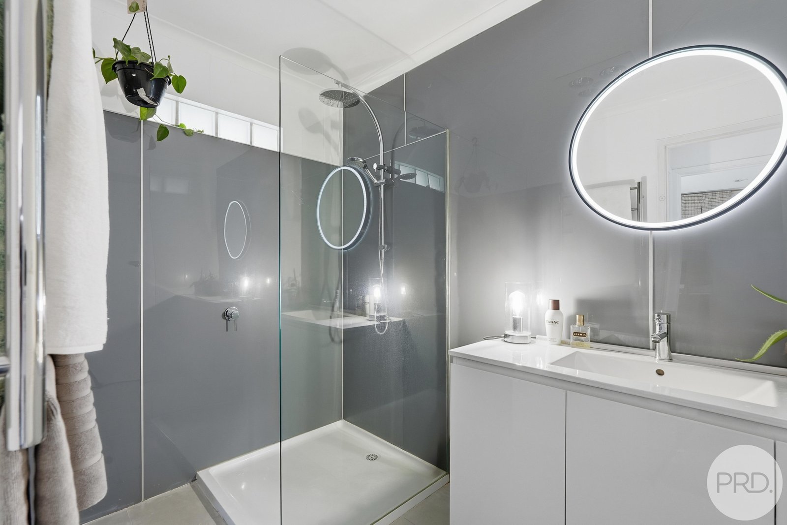 2/8 Daylesford Road GLENORCHY 14