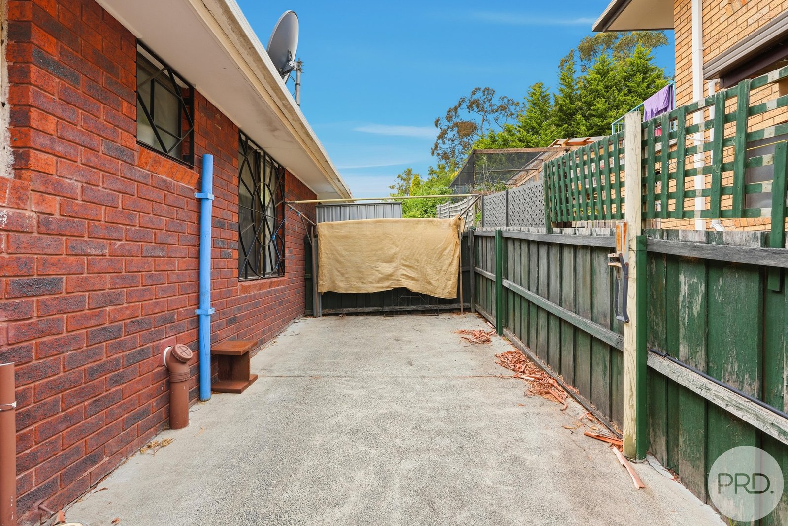 2/8 Daylesford Road GLENORCHY 18