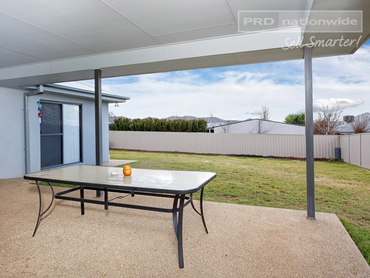 28 Deakin Avenue LLOYD 4