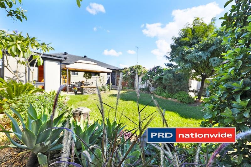 28 Deborah Crescent CAMBRIDGE PARK 16