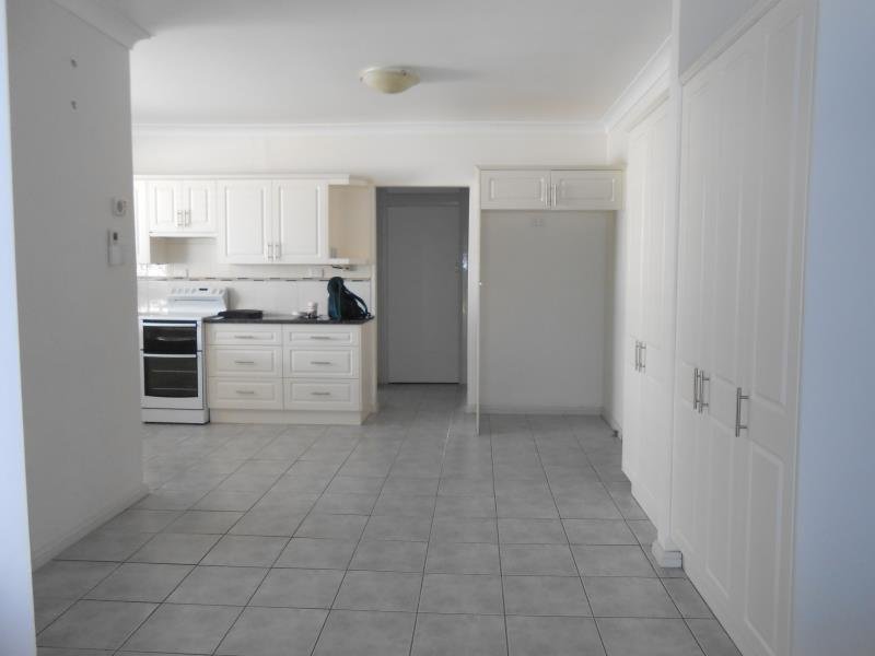 28 Diane Street TAMWORTH 3