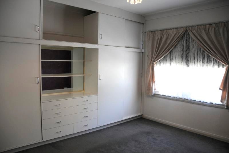 28 Diane Street TAMWORTH 4