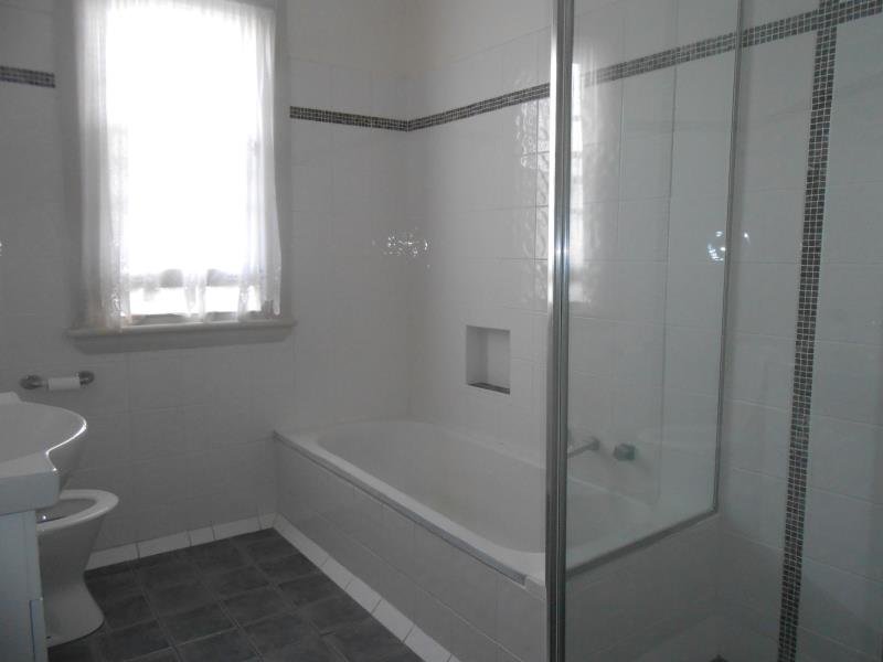 28 Diane Street TAMWORTH 7