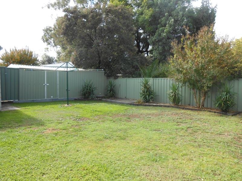 28 Diane Street TAMWORTH 9