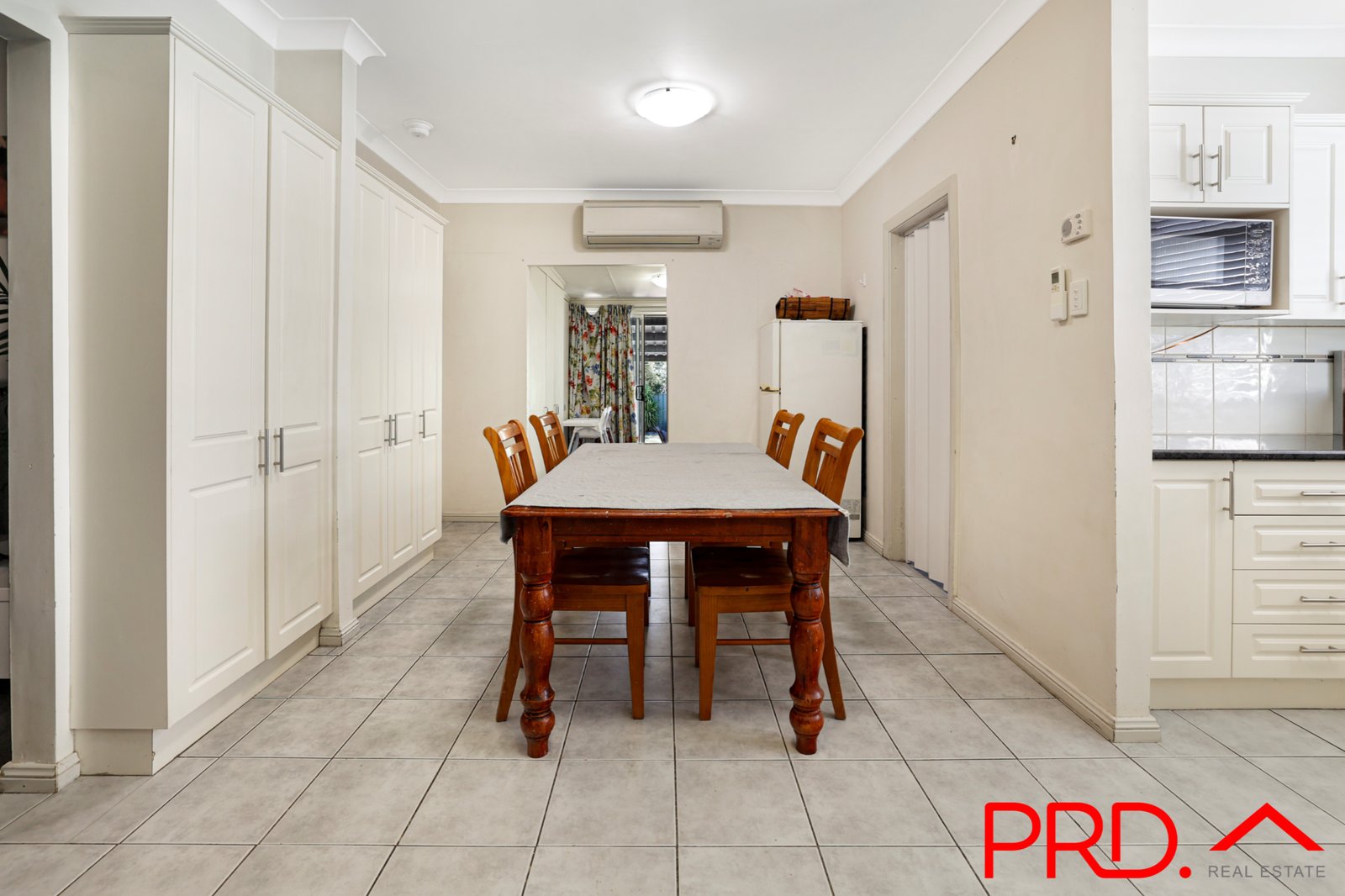 28 Diane Street TAMWORTH 8